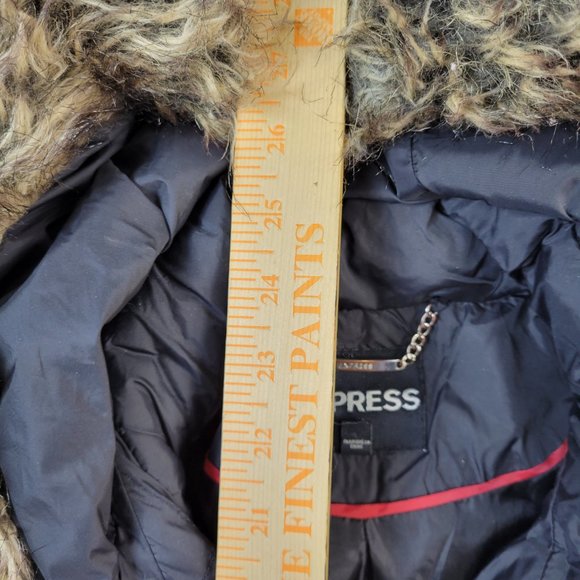 Express Coat Women's Size Medium Black Faux Fur Hood Down Filled Quilted - Picture 9 of 10